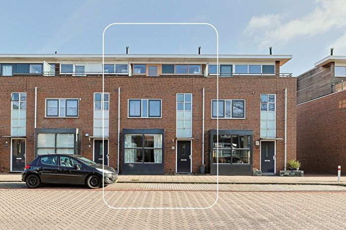 5-kamerhuis te koop in Alphen aan den Rijn – Prins Hendrikstraat, Gouwsluis