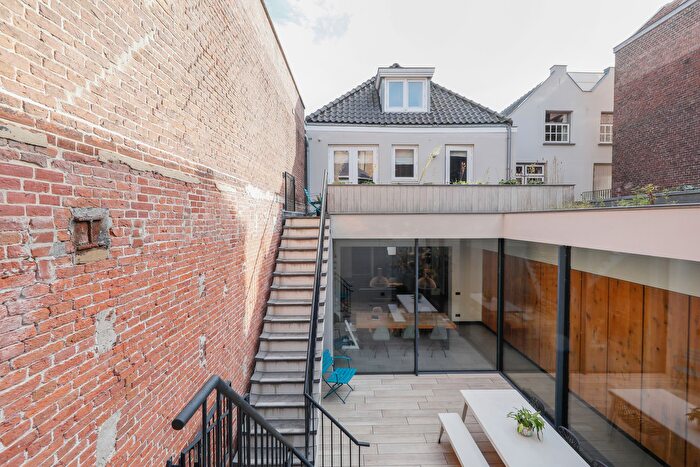 7-kamerhuis te koop in Binnenstad oost, Den Bosch