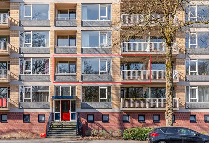 4-kamerappartement te koop in Utrecht – Karel Doormanlaan, Huizingalaan, K. Doormanlaan en omgeving