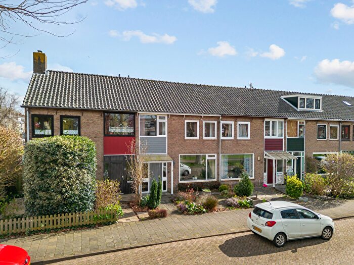 6-kamerhuis te koop in Zijdelwaard, Uithoorn