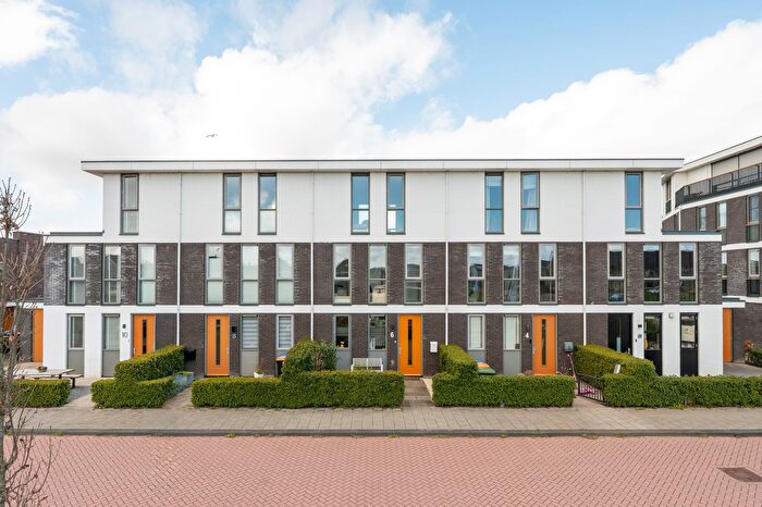 5-kamerhuis te koop in Buurt 4, Zeewolde