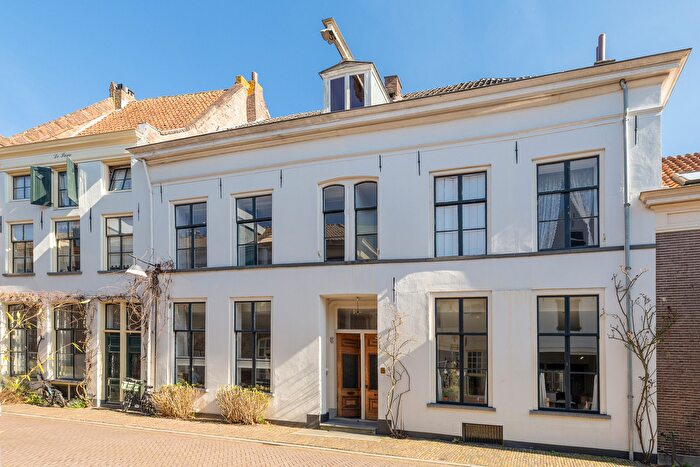 9-kamerhuis te koop in Laarstraat en omgeving, Zutphen