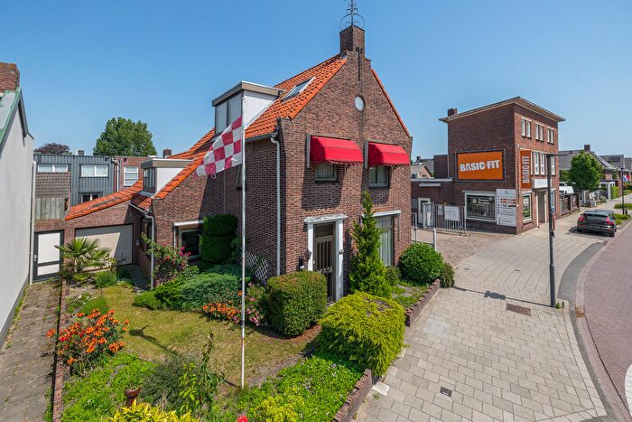 6-kamerhuis te koop in Waalwijk – Eerste Zeine, Antoniusparochie