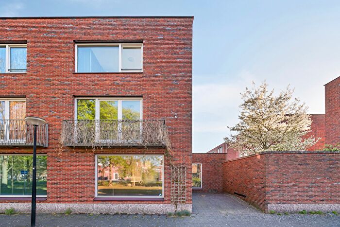 5-kamerhuis te koop in Amsterdam – Komijnstraat, K-buurt-Zuidoost