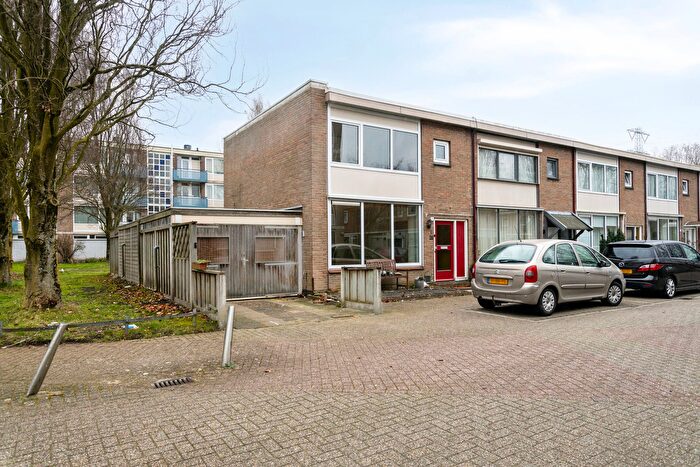 4-kamerhuis te koop in Boswinkel-De Braker, Enschede