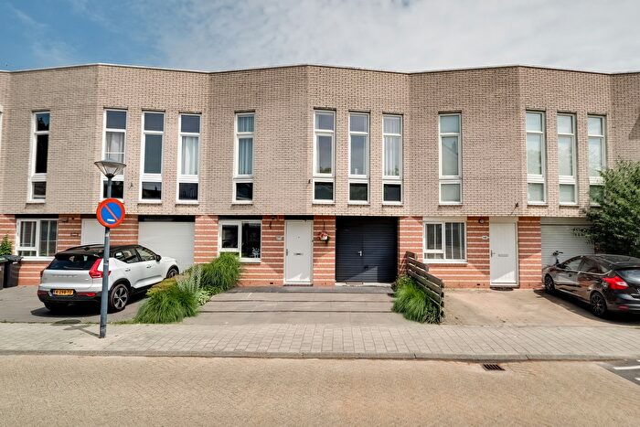 5-kamerhuis te koop in Kersenboogerd-Zuid - Buurt 33 05, Hoorn (NH)