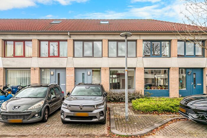 5-kamerhuis te koop in Danswijk Noordoost, Almere