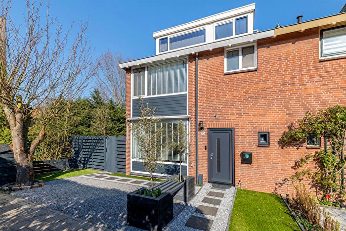 5-kamerhuis te koop in Rotterdam – Rutger van Keulenstraat, Het Lage Land