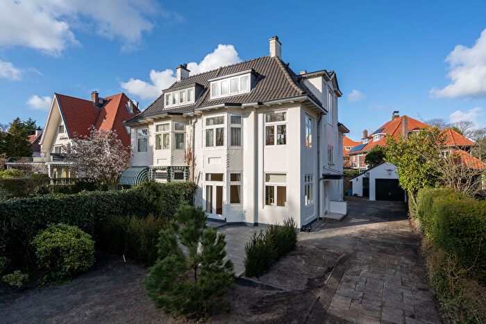 8-kamerhuis te koop in Drie Papegaaien, Wassenaar