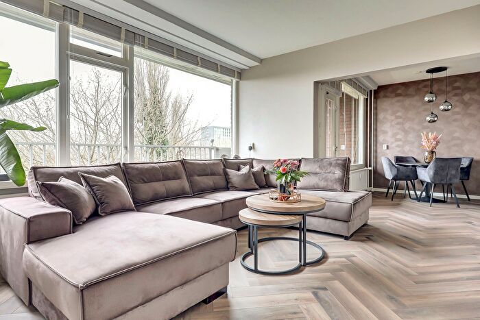 2-kamerappartement te koop in Hoogvliet Rotterdam – Tijmweg, Hoogvliet Noord