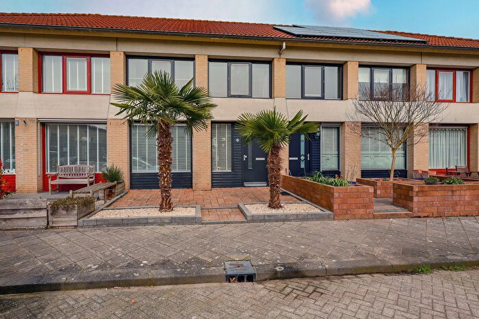 5-kamerhuis te koop in Almere – Quickstepstraat, Danswijk Noordoost