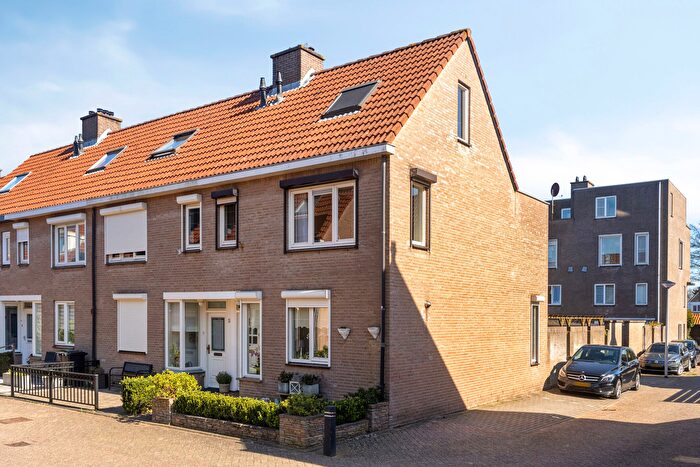 5-kamerhuis te koop in Middenveer, Sliedrecht