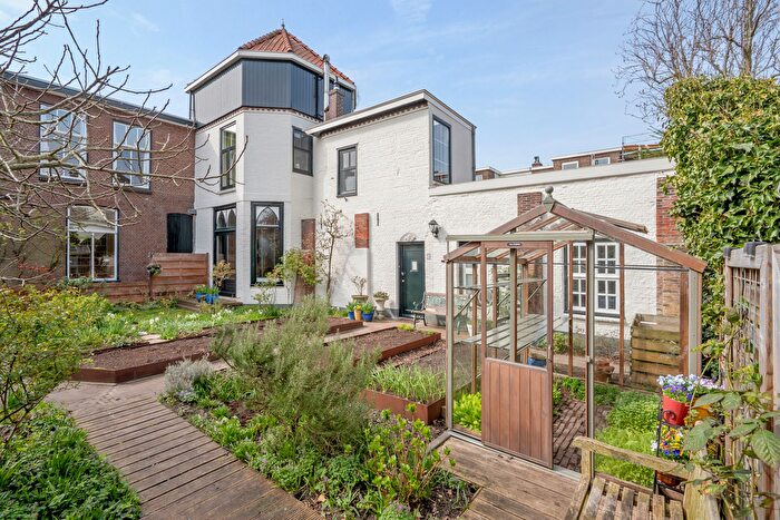 6-kamerhuis te koop in Ministersbuurt-Oost, Delft
