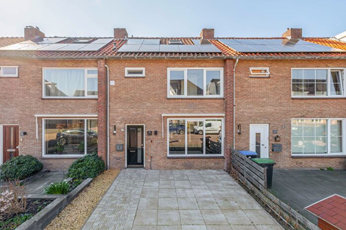 4-kamerhuis te koop in Zeeheldenbuurt, Lisse