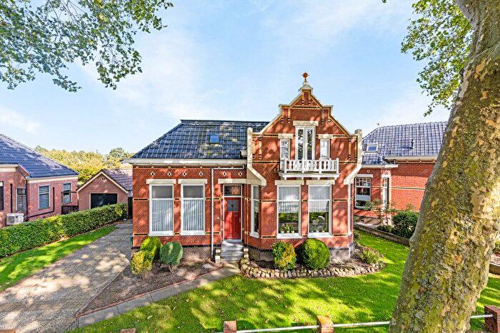 4-kamerhuis te koop in Uithuizermeeden – Stationsstraat, Uithuizermeeden Noord