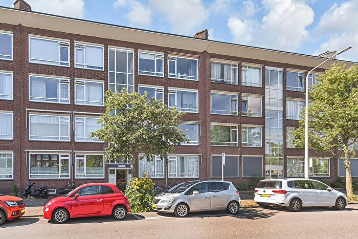 3-kamerappartement te koop in Den Haag – Veenendaalkade, Leyenburg