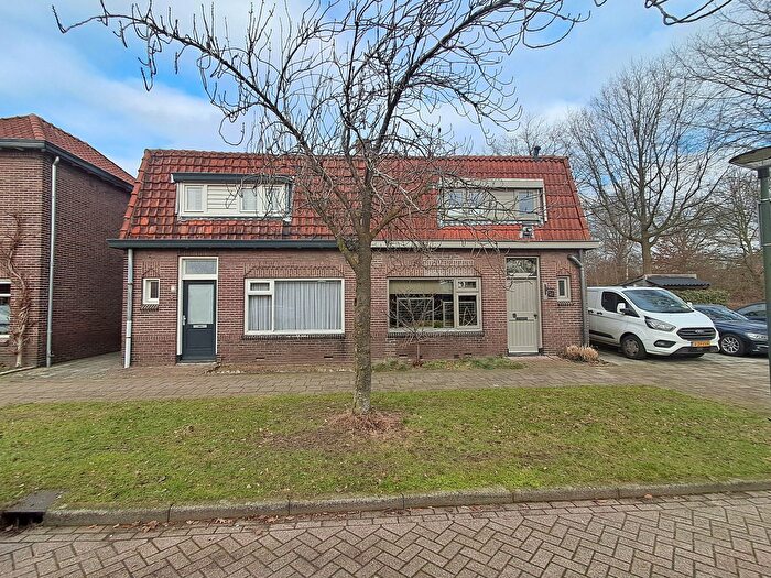 5-kamerhuis te koop in Zesgehuchten, Geldrop