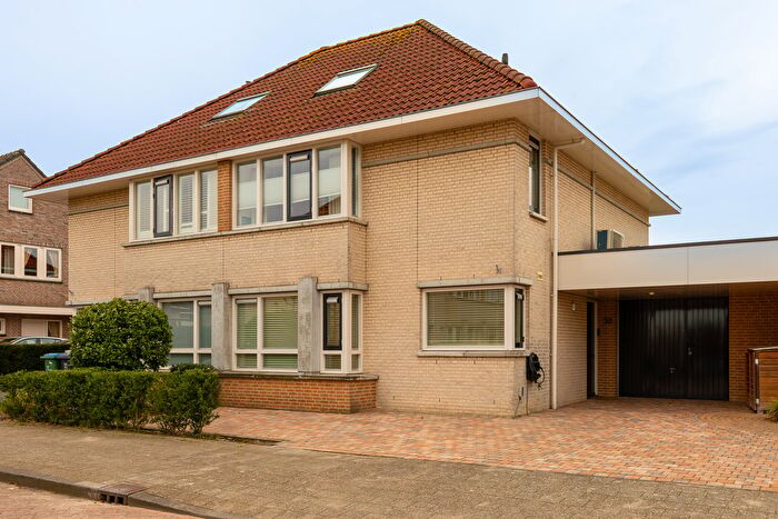 6-kamerhuis te koop in Vrachelen-Noord, Oosterhout (NB)