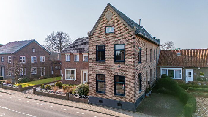 8-kamerhuis te koop in Puth, Puth