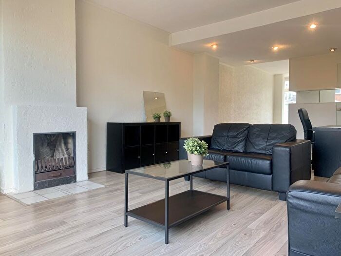3-kamerappartement te huur in Stadhoudersplantsoen, Den Haag