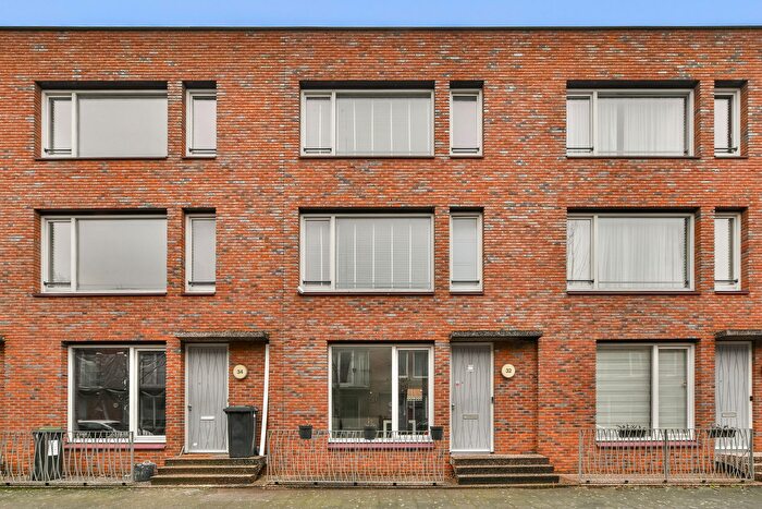 5-kamerhuis te koop in Amsterdam – Kousenbandstraat, K-buurt-Zuidoost