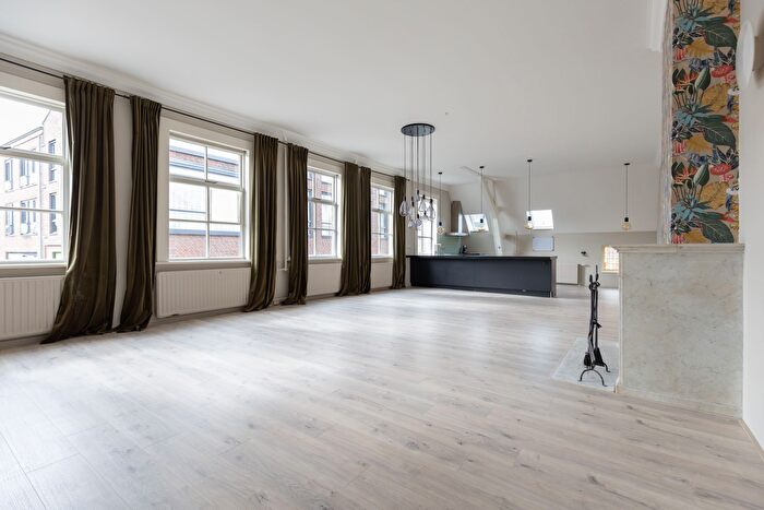 6-kamerappartement te koop in Klaaswaal – Kerkstraat, Klaaswaal Woonkern
