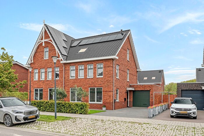 5-kamerhuis te koop in Numansdorp – Torensteelaan, Numansdorp Woonkern