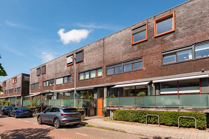 6-kamerhuis te koop in Utrecht – Van de Hulsthof, Rubenslaan en omgeving