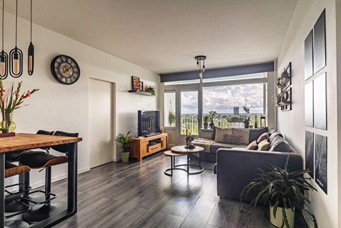 4-kamerappartement te koop in Zuidbroek, Heemskerk