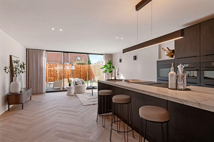 7-kamerhuis te koop in Amsterdam – Van Boshuizenstraat, Buitenveldert-Zuidoost