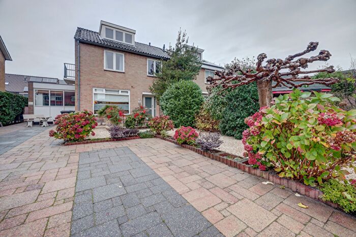 7-kamerhuis te koop in Opstal, Naaldwijk