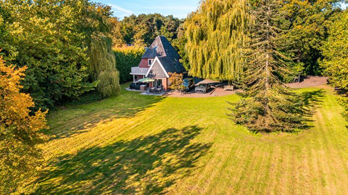 6-kamerhuis te koop in Verspreide huizen wijk 17, Almelo