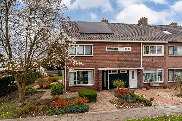 5-kamerhuis te koop in Veendam en omgeving station, Veendam