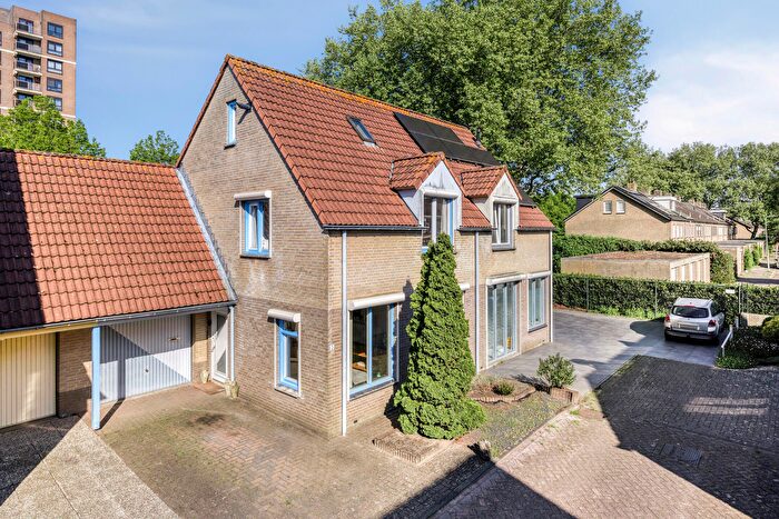 5-kamerhuis te koop in Langdonk-West, Roosendaal