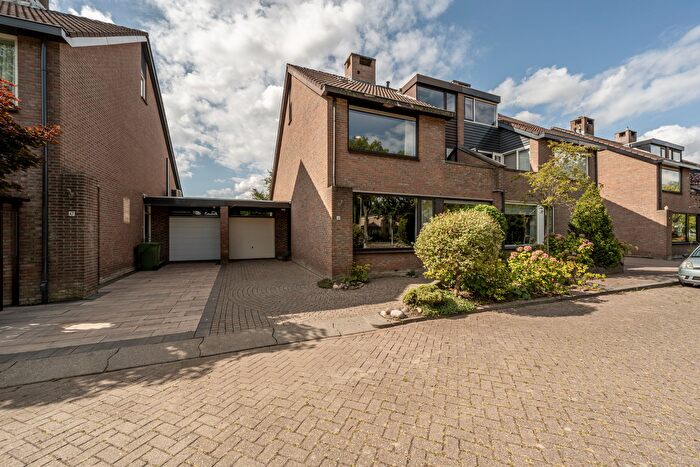 7-kamerhuis te koop in Mijnsheerenland Woonkern, Mijnsheerenland