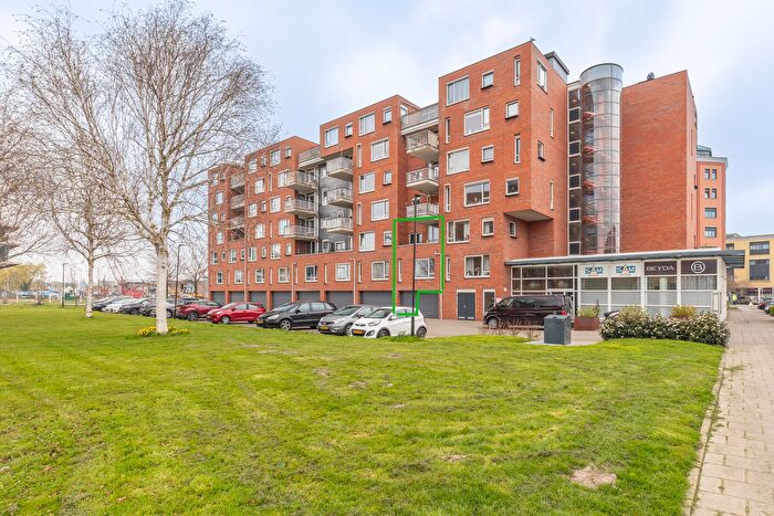 5-kamerappartement te koop in Stationsgebied, Heerhugowaard
