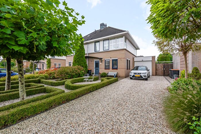 5-kamerhuis te koop in Meerwijk, Uithoorn