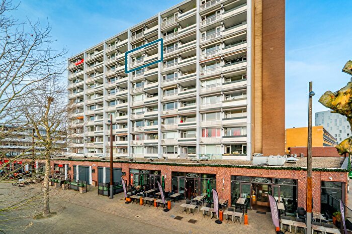 4-kamerappartement te koop in Ruimzicht West, Diemen