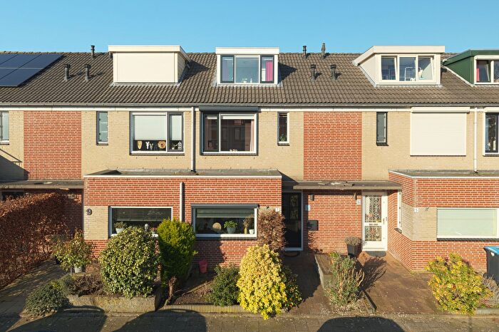 5-kamerhuis te koop in Barendrecht – Operastraat, Nieuweland 5