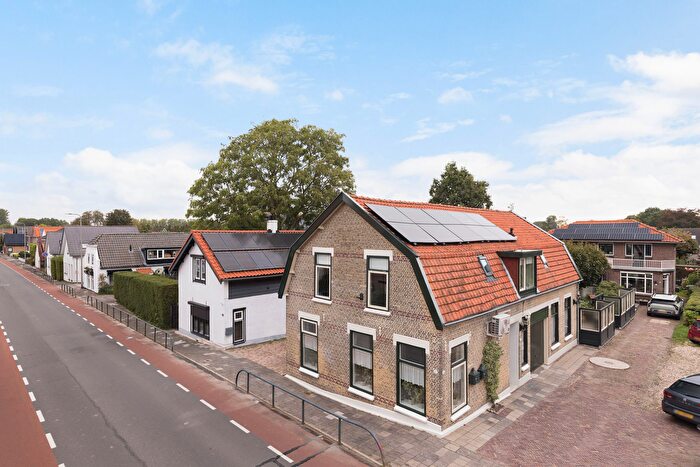 4-kamerhuis te koop in Numansdorp – Rijksstraatweg, Numansdorp Woonkern