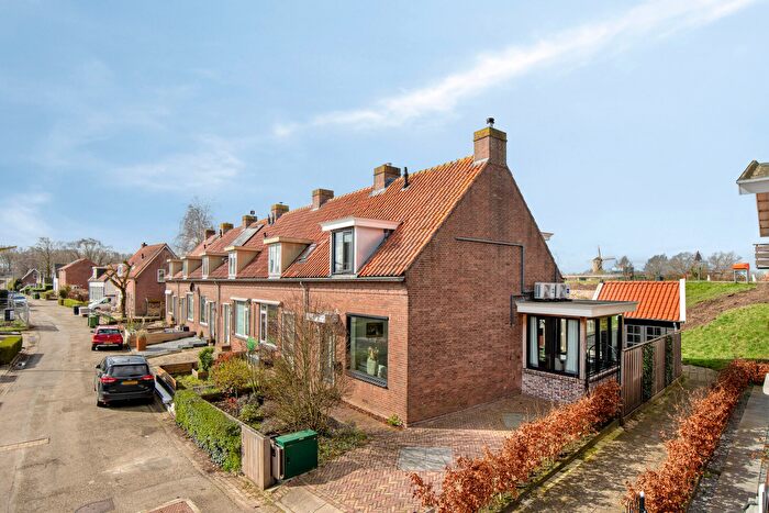 4-kamerhuis te koop in Verspr. huizen Ouderkerk Noord, Ouderkerk aan den IJssel