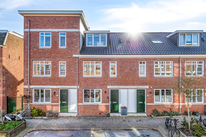 5-kamerhuis te koop in Schiedam – Thomas à Kempisstraat, Liduinabuurt