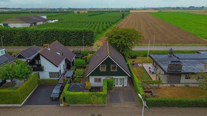 5-kamerhuis te koop in Klaaswaal – Dotterbloemstraat, Klaaswaal Woonkern