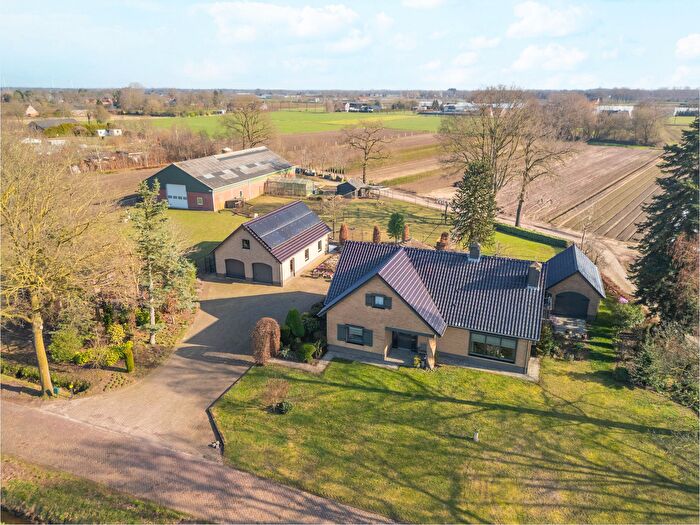 6-kamerhuis te koop in Verspreide huizen Wernhout, Wernhout