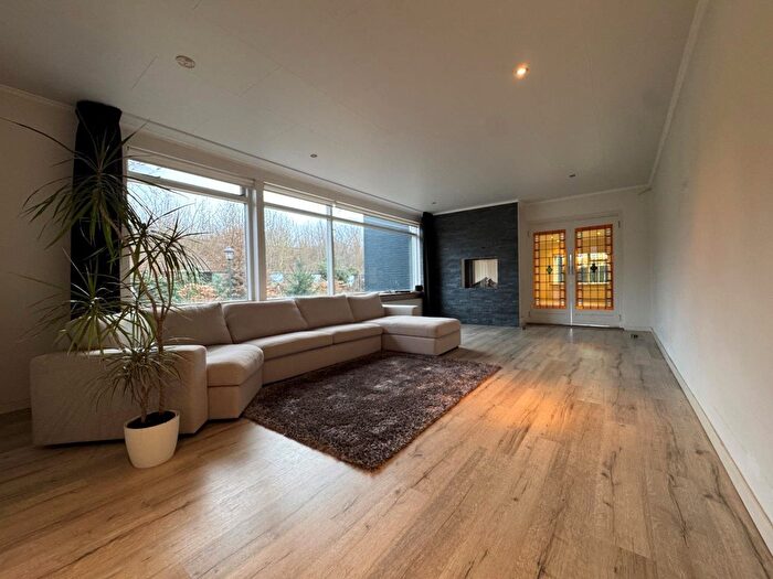 5-kamerhuis te huur in Industrieterrein Statendam, Oosterhout (NB)