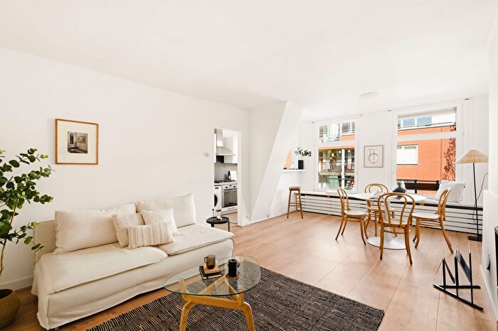 2-kamerappartement te koop in Amsterdam – Overamstelstraat, Weesperzijde-Midden/Zuid