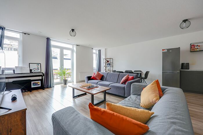 Koop en Huur Huizen - 3