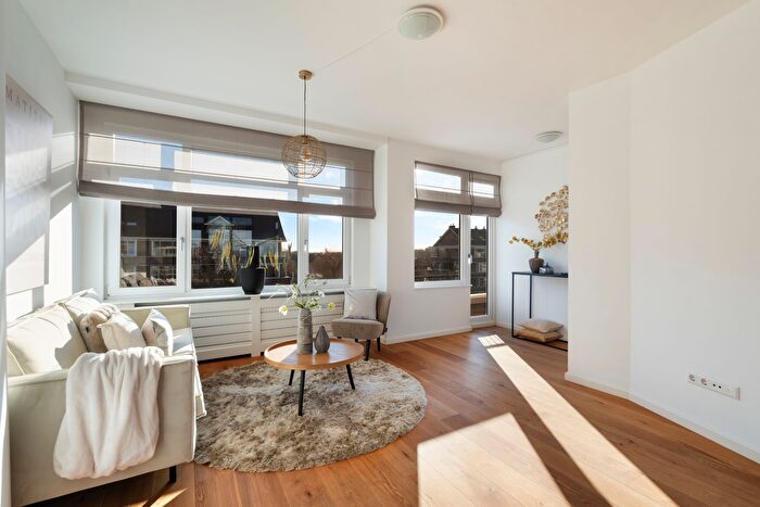 4-kamerappartement te koop in Den Haag – Laan van Meerdervoort, Bohemen en Meer en Bos