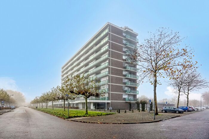 3-kamerappartement te koop in Aawijk Zuid, Den Bosch