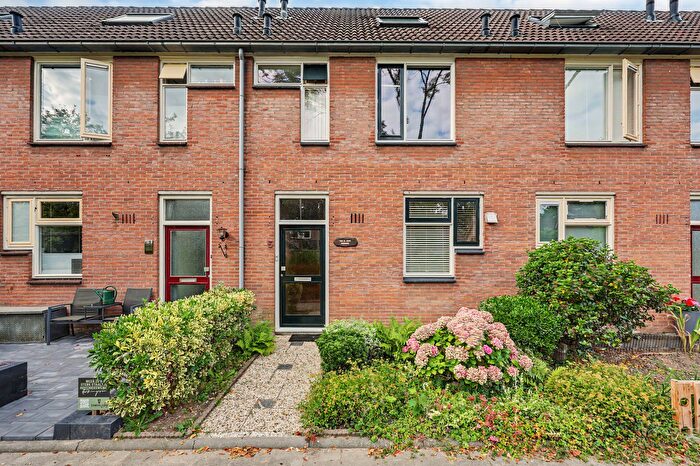 4-kamerhuis te koop in Puttershoek Woonkern, Puttershoek